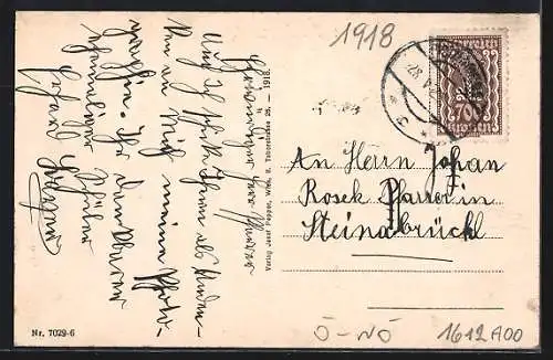 AK Fischamend, Zeppelin und Flugzeuge über der Ortschaft, Strassenpartie, Kirche
