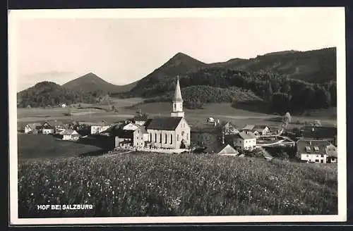 AK Hof bei Salzburg, Ortspartie mit Kirche