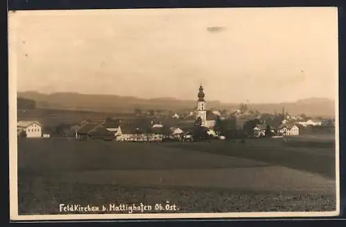 AK Feldkirchen b. Mattighofen, Blick über Felder auf den Ort