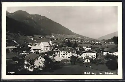 AK Medraz im Stubai, Gesamtansicht aus der Vogelschau