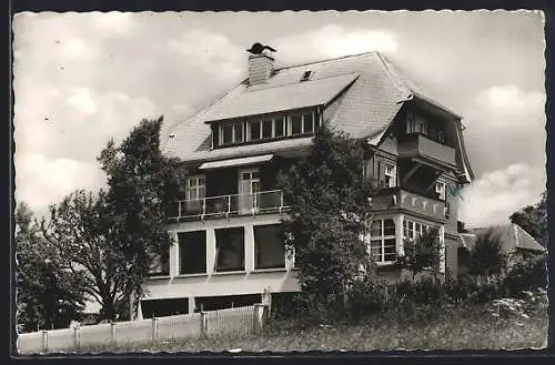 AK Höchenschwand /südl. Hochschwarzwald, Kurhotel Krone-Haus Hüglin