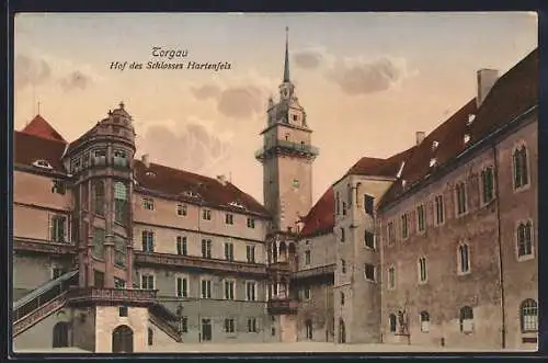 AK Torgau, Hof des Schlosses Hartenfels