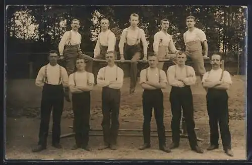 AK Gruppe Turner am Barren