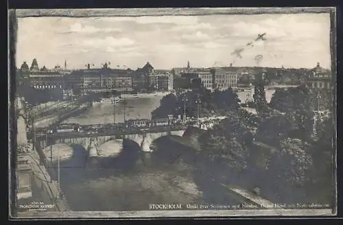 AK Stockholm, Utsikt over Strömmen med Norrbro, Grand Hôtel och Nationalmuseum, Strassenbahn