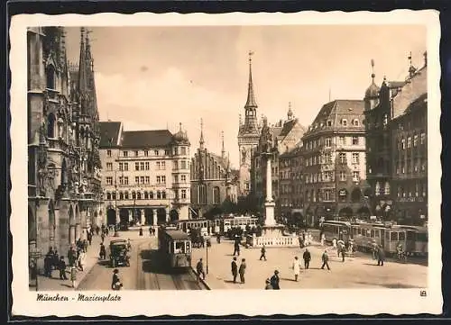 AK München, Blick auf den Marienplatz, Strassenbahn