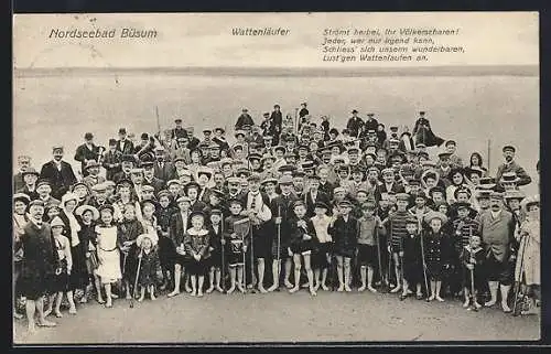 AK Büsum, Wattenläufer-Gruppenfoto an der Nordsee