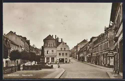 AK Meerane, Strassenpartie am Neumarkt, Geschäfte