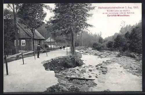 AK Carlsfeld-Wilzschhaus / Erzgeb., Hochwasser-Katastrophe am 7.8.1908, Zerstörte Landstrasse nahe der Bahnlinie
