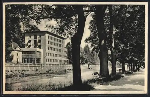 AK Lázne Teplice nad Becvou, Lázenská budova