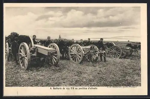 AK Batterie de 155 TR en position d'attente, Soldaten mit Artillerie-Geschützen