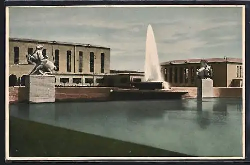 AK Kaiserslautern, Statuen vor Gebäuden der Ausstellung