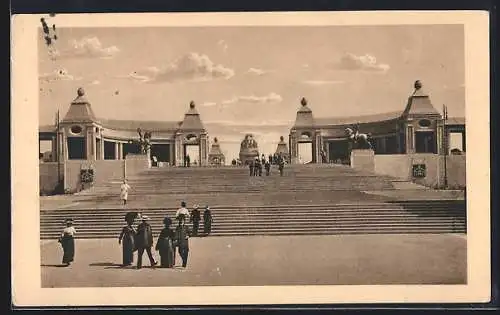 AK Leipzig, Intern. Baufachausstellung mit Sonderausstellungen 1913, Treppenanlage der Strasse des 18. Oktober