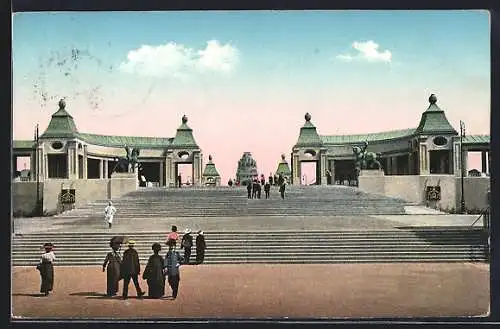 AK Leipzig, Internationale Baufach-Ausstellung mit Sonder-Ausstellung 1913, Treppenanlage der Strasse des 18. Oktober