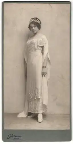 Fotografie Ludwig Gutmann, Wien, Schauspielerin & Operettensängerin Mimi Marlow