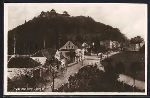 AK Augustusburg, Ortsansicht mit Schloss