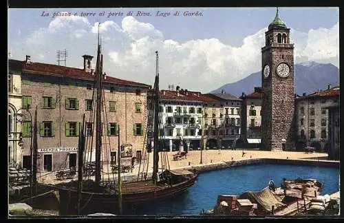 AK Riva, La piazza e torre al porto di Riva