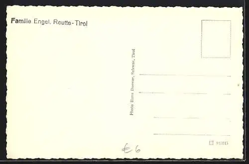 AK Reutte /Tirol, Trachtenkapelle Familie Engel mit Instrumenten