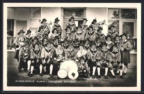 AK St. Jakob i. Defereggental, Trachtenkapelle mit Instrumenten
