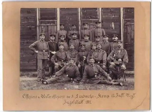 Fotografie unbekannter Fotograf und Ort, Offiziere und Uffz. der 3. Landwehr-Komp. 13. Inf. Rgt. Ingoldstadt, 1901