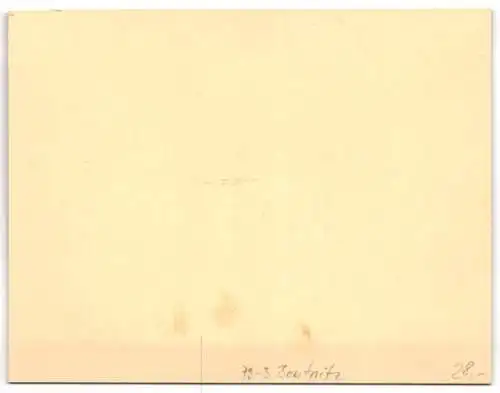 Fotografie H. Becker, Ansicht Beutnitz, Eingang zur Kirche mit Haupttor