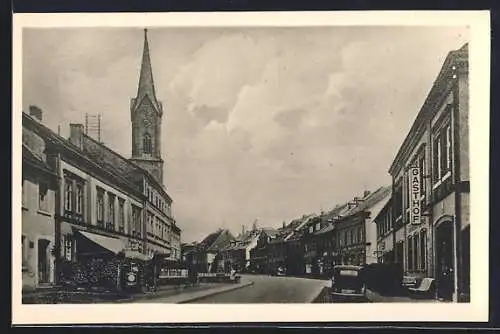 AK Gefrees im Fichtelgebirge, Strassenpartie mit Gasthof Grüner Baum