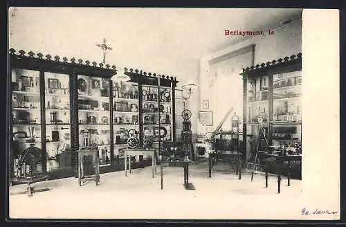 AK Bruxelles, Couvent des Dames de Berlaymont, salle de physique