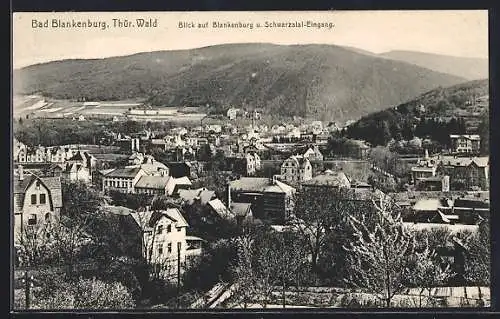 AK Bad Blankenburg /Thür. Wald, Blick auf den Ort und Schwarzatal-Eingang