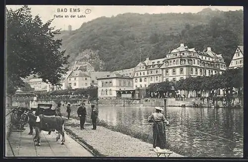 AK Bad Ems, Partie an der Lahn mit Passanten