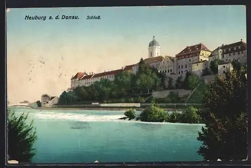 AK Neuburg a. d. Donau, Schloss mit Flusspartie