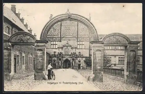 AK Frederiksborg, Indgangen til Frederiksborg Slot