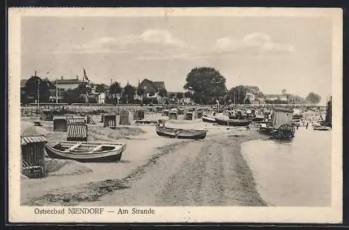 AK Niendorf / Ostseebad, Strand mit Booten und Strandkörben
