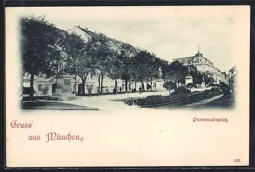 AK München, Blick auf den Promenadeplatz mit Passanten