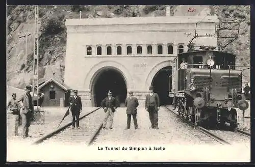 AK Iselle, Le Tunnel du Simplon à Iselle, Eisenbahn, Lokomotive, Bahnpersonal, um 1915