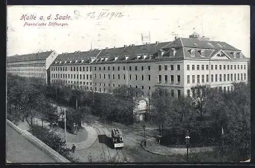 AK Halle a. d. Saale, eine Strassenbahn an der Franke`schen Stiftung