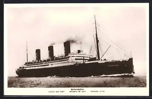 AK Passagierschiff Berengaria pflügt durch die See