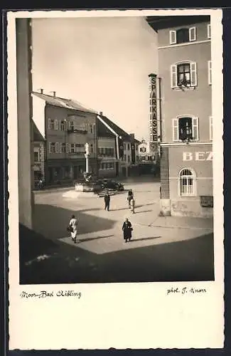 AK Aibling, Strassenpartie mit Sparkasse und Brunnen