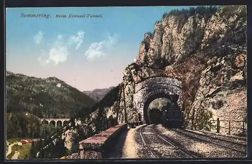 AK Semmering, Eisenbahnzug verlässt den Krausel-Tunnel, österreichische Eisenbahn