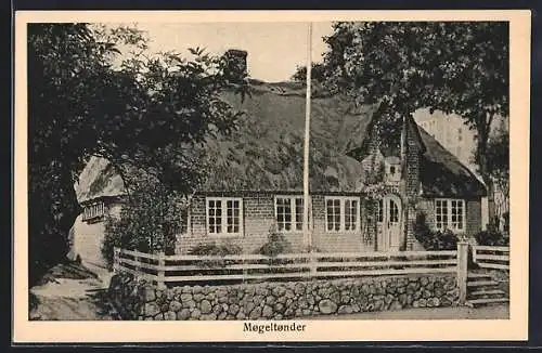 AK Mogeltonder, Haus mit Reetdach