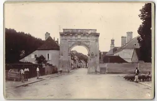 15 Fotografien Ansicht Bar-sur-Seine, le tanneries, Porte de Chatollon, vue Panoramique, l`Horloge, Maison Renaissance