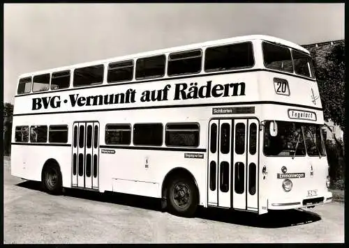 6 Fotografien Busse der Berliner Verkehrs-Betriebe (BVG), Büssing, NAG KO, AEG-Bü-CuU, mit Marken und Stempel 1973