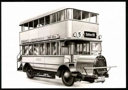 6 Fotografien Busse der Berliner Verkehrs-Betriebe (BVG), Büssing, NAG KO, AEG-Bü-CuU, mit Marken und Stempel 1973