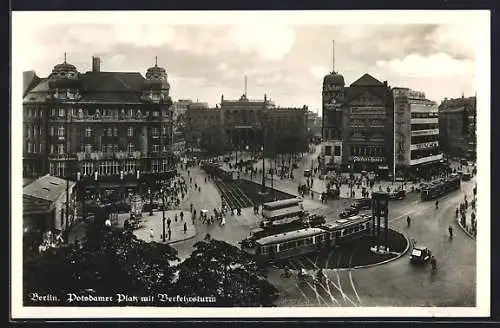 AK Berlin-Tiergarten, Blick auf den Potsdamer Platz mit Verkehrsturm, Strassenbahn