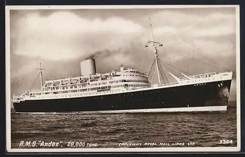 AK Passagierschiff RMS Andes, Royal Mail Lines, auf hoher See
