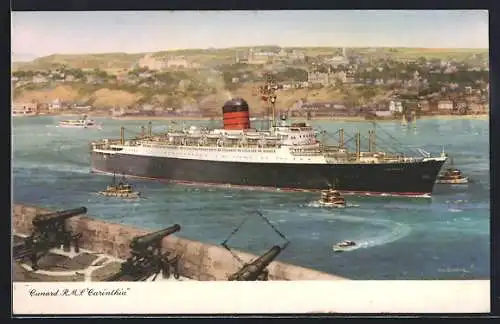 AK Passagierschiff Cunard R.M.S. Carinthia, in der Bucht vor Stadt gesehen