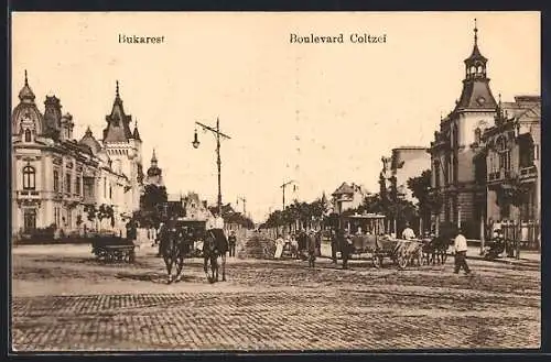 AK Bukarest, Boulevard Coltzei, Platzansicht mit Strassenbahn, Leute