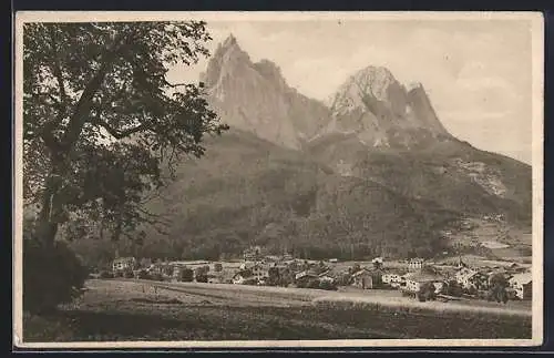 AK Seis am Schlern, Ortsansicht mit Blick zum Berg