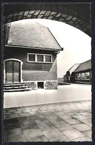 AK Keumiée, Ecoles Communales