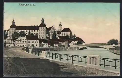 AK Neuburg / Donau, Ortsansicht mit Donaupartie