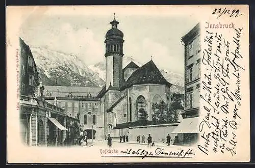 AK Innsbruck, Strassenpartie mit Hofkirche