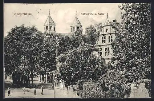 AK Gandersheim, Stiftskirche und Abtei umgeben von Bäumen